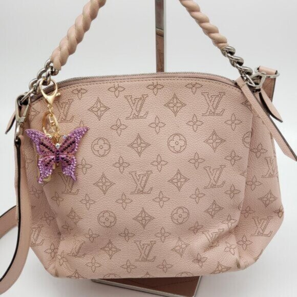 Louis Vuitton Lock & Key with Unbranded Butterfly Charm, Keychain 090925 - Picture 9 of 9